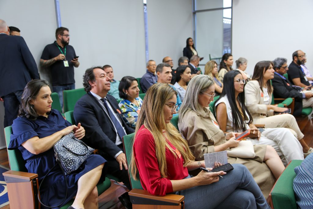 Vinícius Benevides recebe parecer favorável à sua recondução ao cargo de diretor da Adasa 5 WhatsApp Image 2025 03 24 at 17.00.48