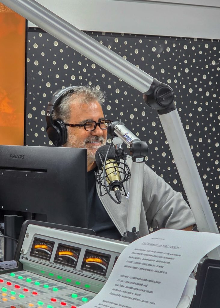 Diretor-presidente da Adasa destaca ações da Agência e uso racional da água em entrevista à rádio Sucesso Brasília FM 2 WhatsApp Image 2025 05 09 at 12.29.27