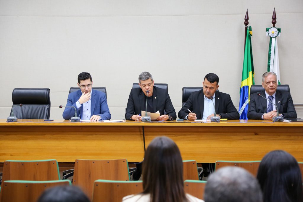 Vinícius Benevides recebe parecer favorável à sua recondução ao cargo de diretor da Adasa 3 WhatsApp Image 2025 03 24 at 17.00.49 2
