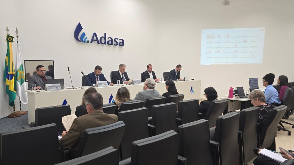 Adasa realiza audiência pública para discutir reajuste tarifário da água e esgoto no DF 1 WhatsApp Image 2025 04 08 at 14.43.06 1