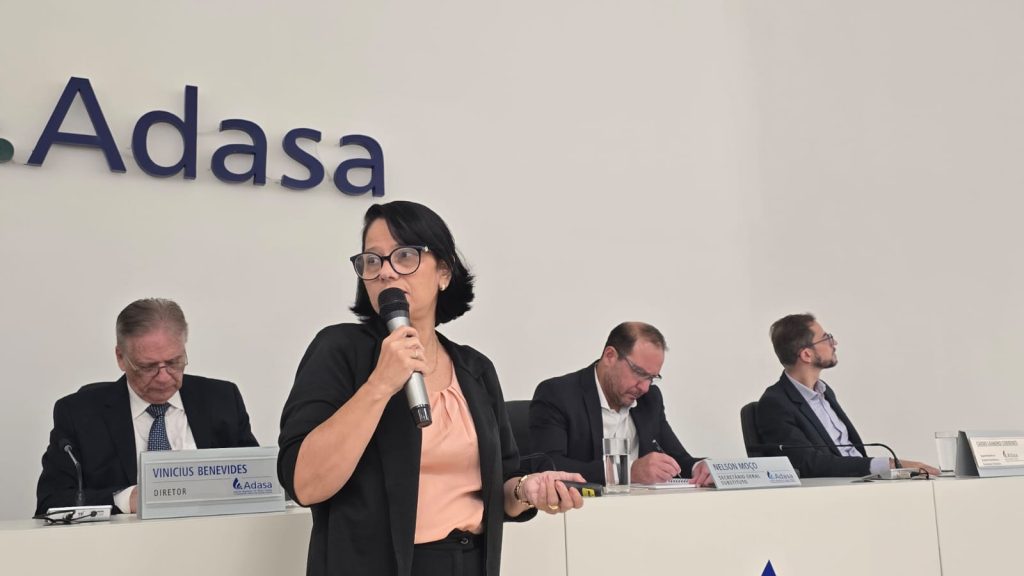 Adasa realiza audiência pública para discutir reajuste tarifário da água e esgoto no DF 3 WhatsApp Image 2025 04 08 at 14.43.07 1