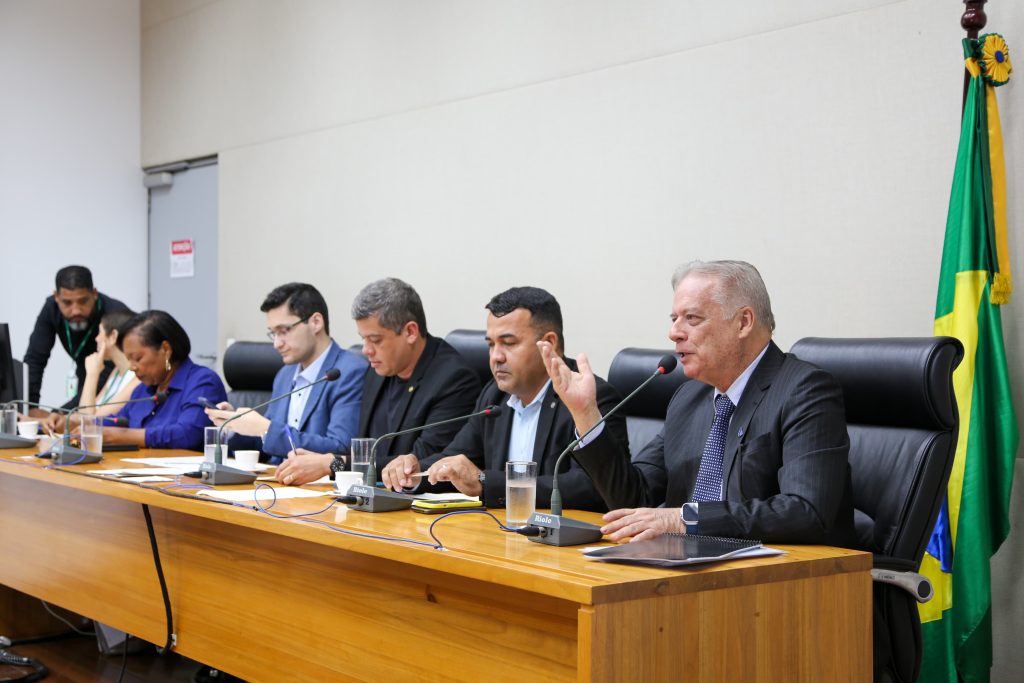 Vinícius Benevides recebe parecer favorável à sua recondução ao cargo de diretor da Adasa 2 WhatsApp Image 2025 03 24 at 17.00.48 2 1